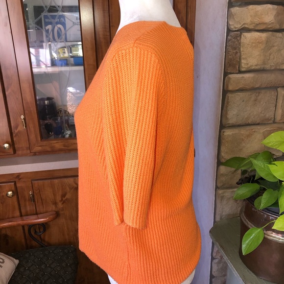 J.H. COLLECTIBLES SIZE SMALL BRIGHT ORANGE V/NECK CARDIGAN SHORT SLEEVE LIKE NEW - Picture 2 of 3